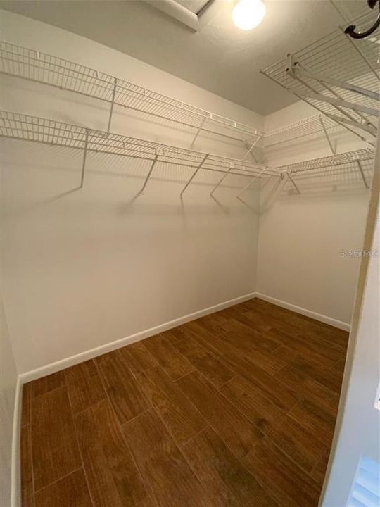 出租: $2,250 (4 贝兹, 2 浴室, 2004 平方英尺)