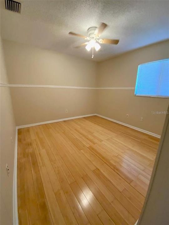 出租: $2,250 (4 贝兹, 2 浴室, 2004 平方英尺)