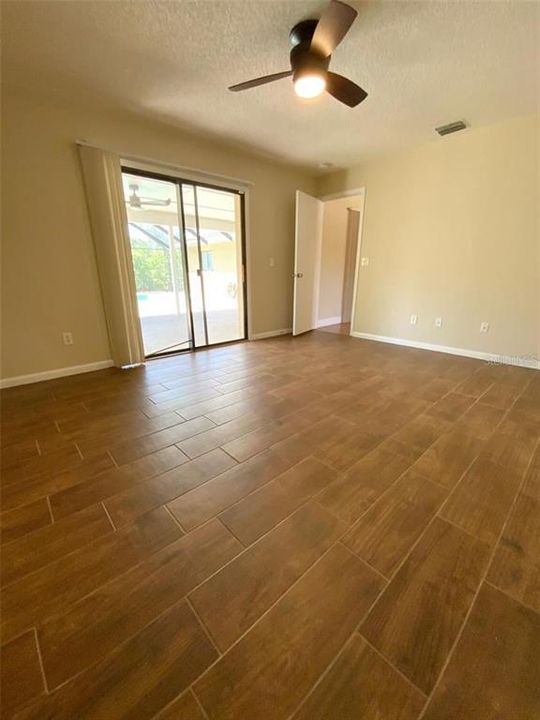 出租: $2,250 (4 贝兹, 2 浴室, 2004 平方英尺)