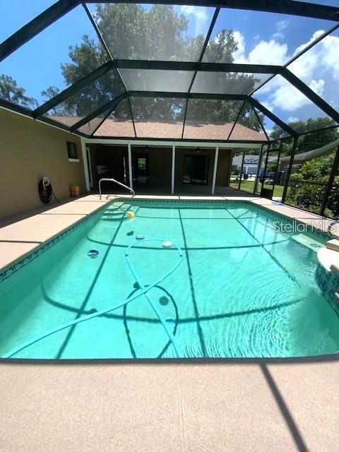 出租: $2,250 (4 贝兹, 2 浴室, 2004 平方英尺)