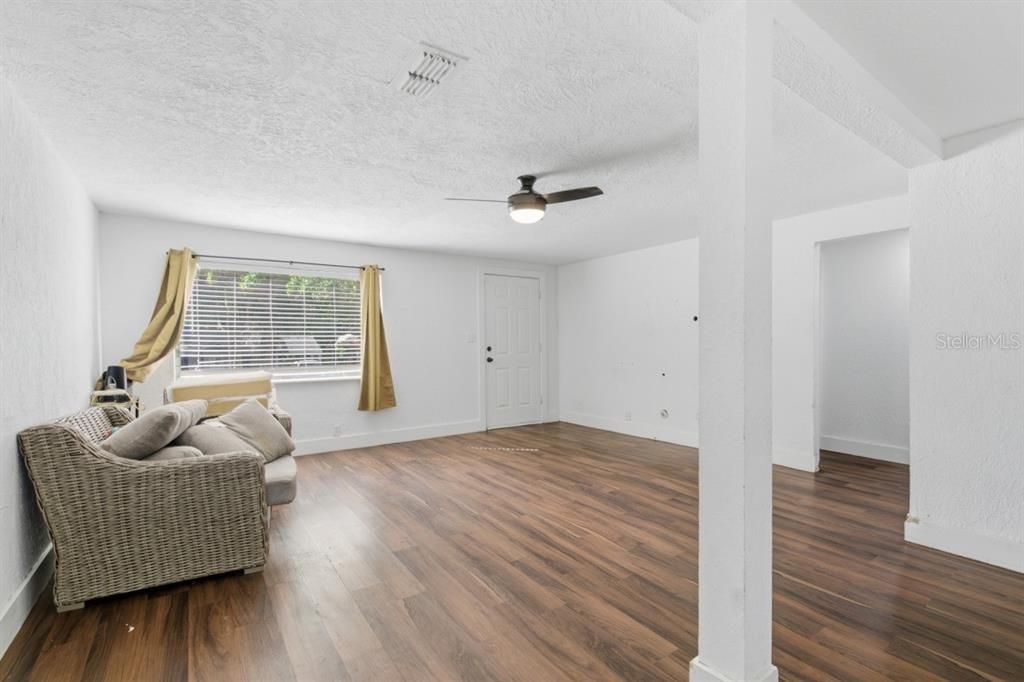 Active With Contract: $238,000 (4 beds, 3 baths, 1836 Square Feet)