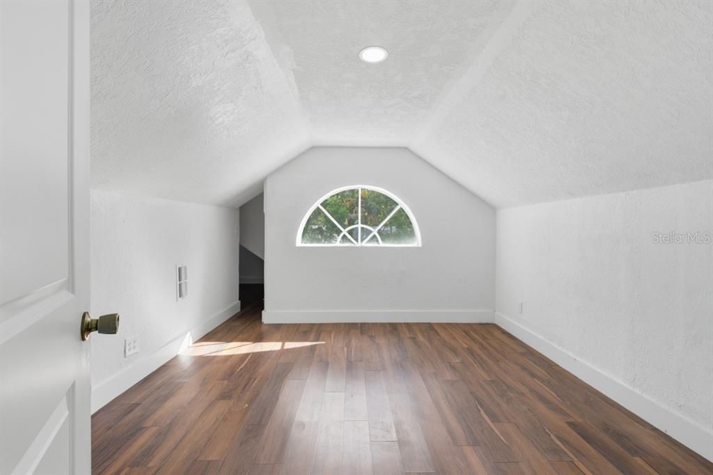 Active With Contract: $238,000 (4 beds, 3 baths, 1836 Square Feet)