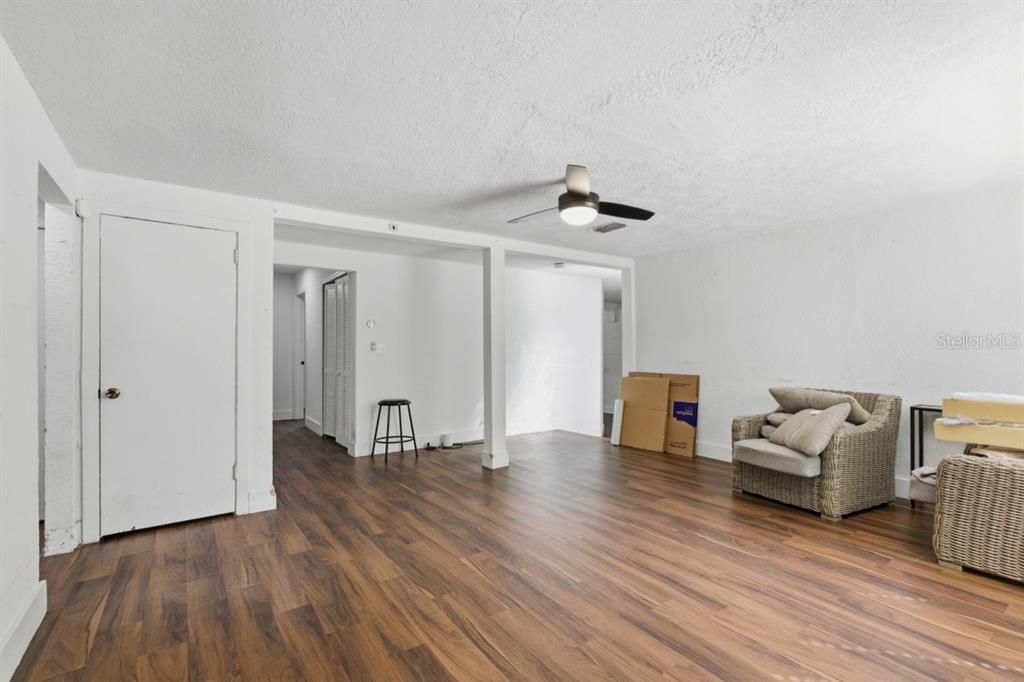 Active With Contract: $238,000 (4 beds, 3 baths, 1836 Square Feet)