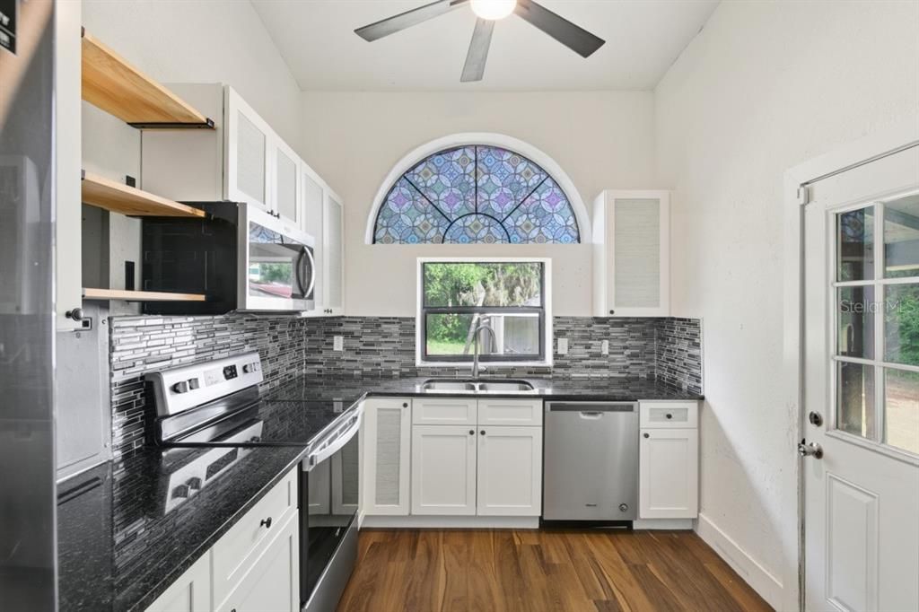 Active With Contract: $238,000 (4 beds, 3 baths, 1836 Square Feet)