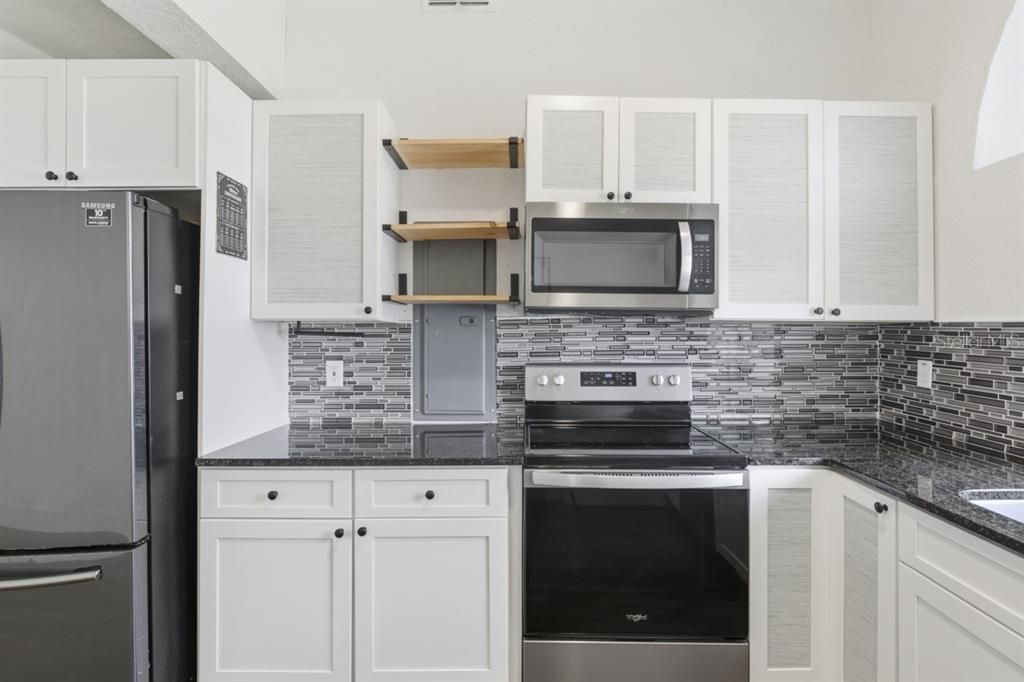 Active With Contract: $238,000 (4 beds, 3 baths, 1836 Square Feet)