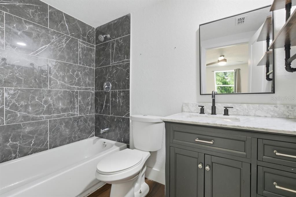 Active With Contract: $238,000 (4 beds, 3 baths, 1836 Square Feet)