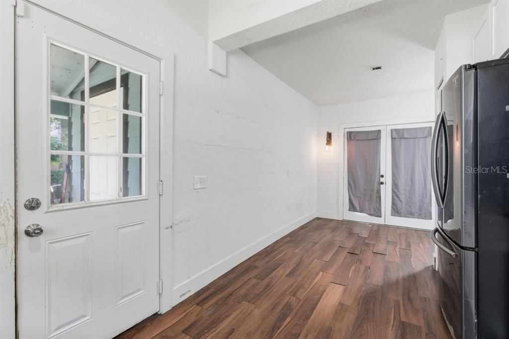 Active With Contract: $238,000 (4 beds, 3 baths, 1836 Square Feet)