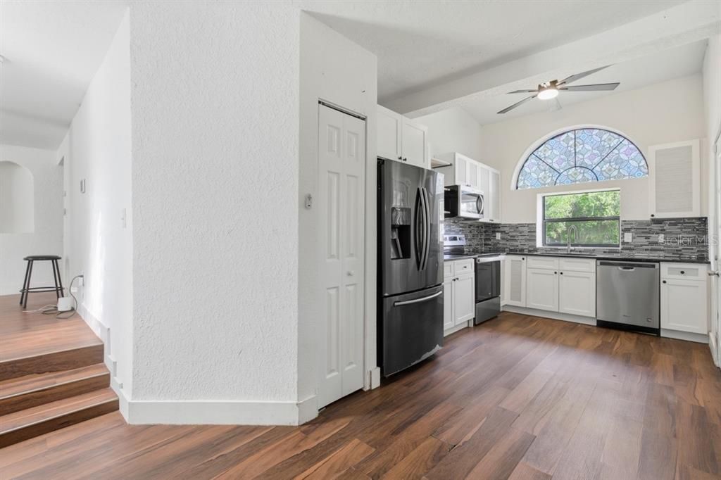 Active With Contract: $238,000 (4 beds, 3 baths, 1836 Square Feet)