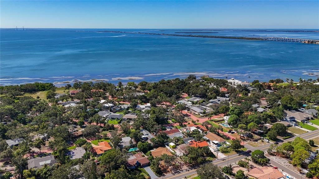 合同活跃: $400,000 (3 贝兹, 2 浴室, 1623 平方英尺)