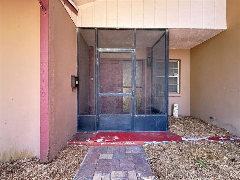 合同活跃: $400,000 (3 贝兹, 2 浴室, 1623 平方英尺)