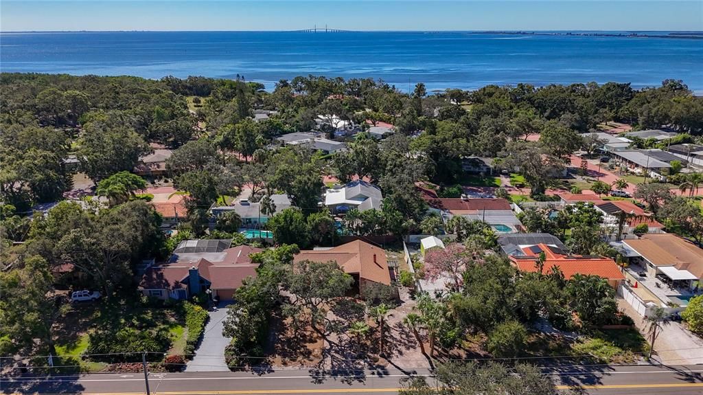 合同活跃: $400,000 (3 贝兹, 2 浴室, 1623 平方英尺)