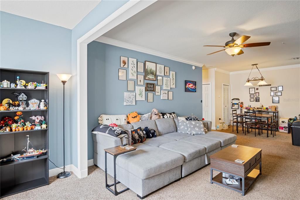 En Venta: $274,000 (2 camas, 2 baños, 1276 Pies cuadrados)