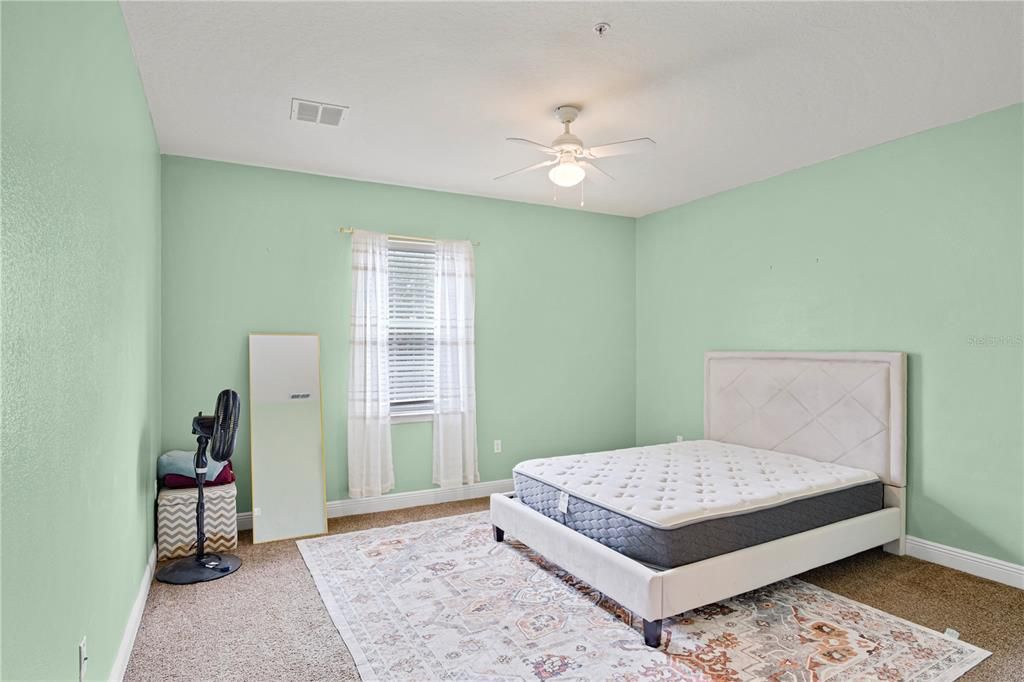 En Venta: $274,000 (2 camas, 2 baños, 1276 Pies cuadrados)