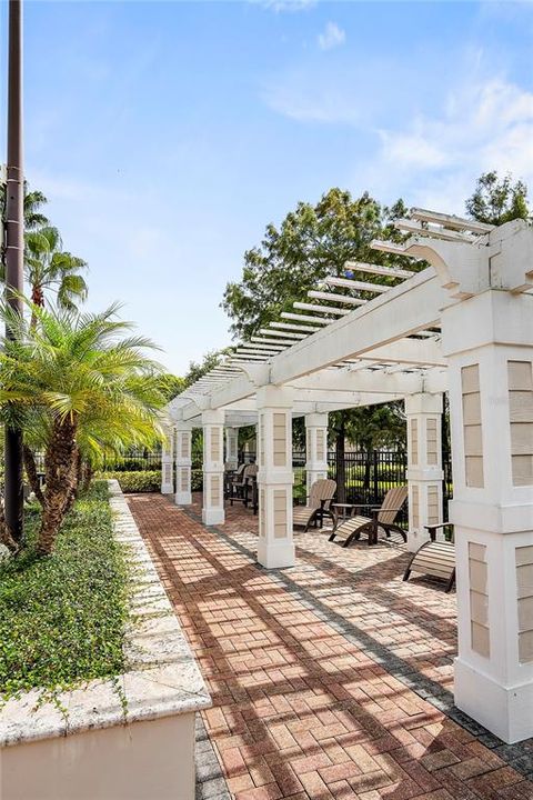 En Venta: $274,000 (2 camas, 2 baños, 1276 Pies cuadrados)