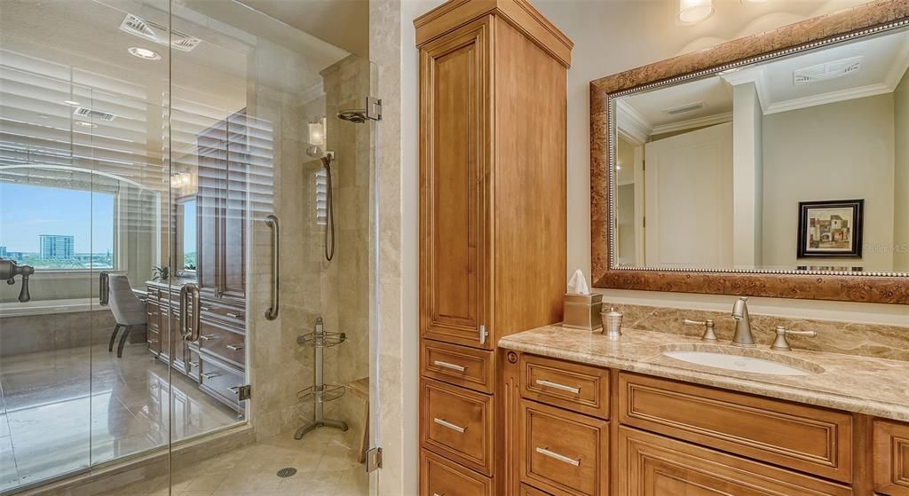 На продажу: $4,500,000 (3 спален, 4 ванн, 3377 Квадратных фут)