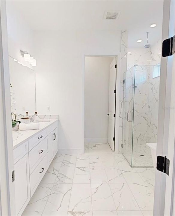 For Sale: $1,075,990 (6 beds, 4 baths, 3628 Square Feet)