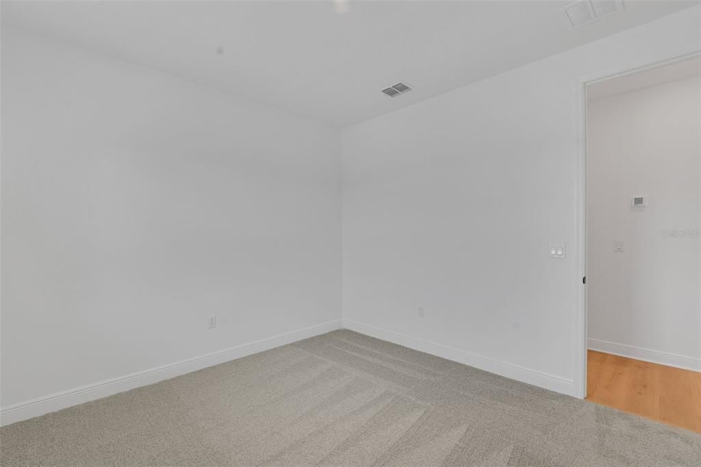 En Venta: $1,075,990 (6 camas, 4 baños, 3550 Pies cuadrados)