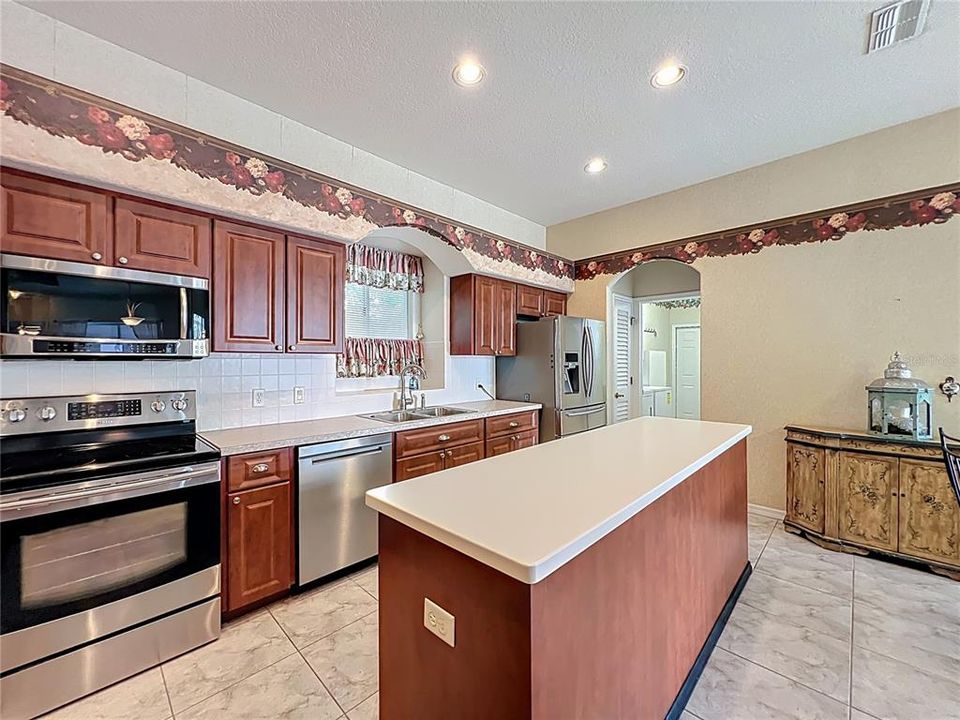 待售: $489,000 (3 贝兹, 3 浴室, 2355 平方英尺)