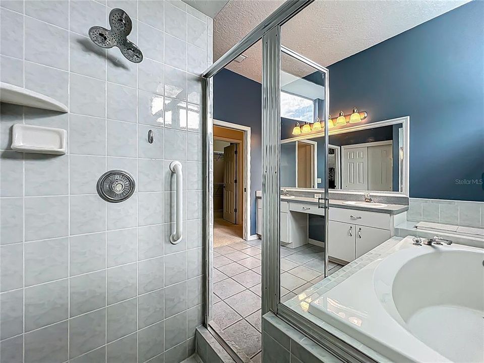 待售: $489,000 (3 贝兹, 3 浴室, 2355 平方英尺)