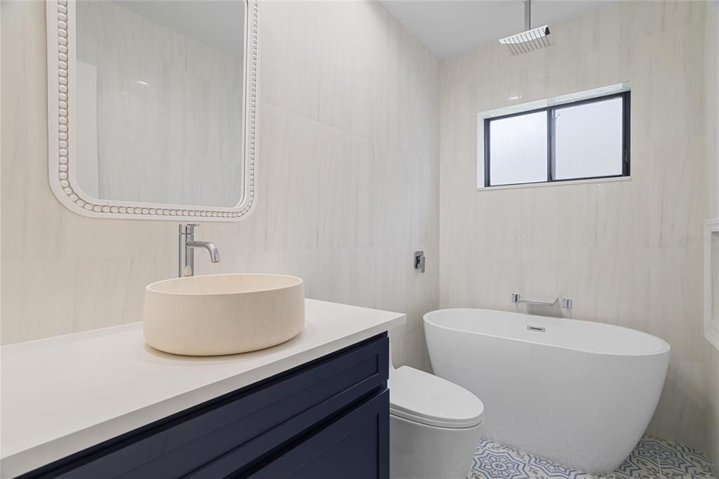 На продажу: $775,000 (4 спален, 2 ванн, 1952 Квадратных фут)