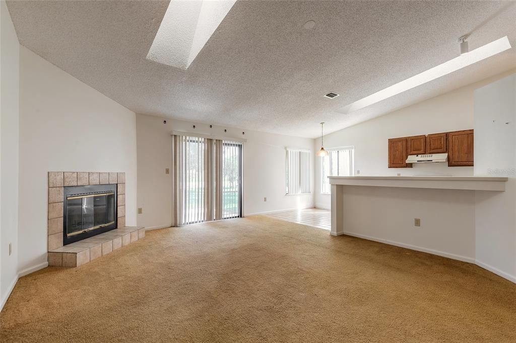 Active With Contract: $229,000 (3 beds, 2 baths, 1488 Square Feet)