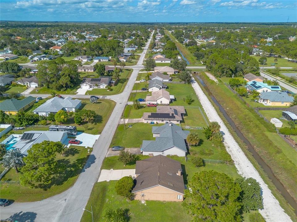 Active With Contract: $229,000 (3 beds, 2 baths, 1488 Square Feet)