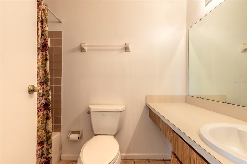 Active With Contract: $229,000 (3 beds, 2 baths, 1488 Square Feet)