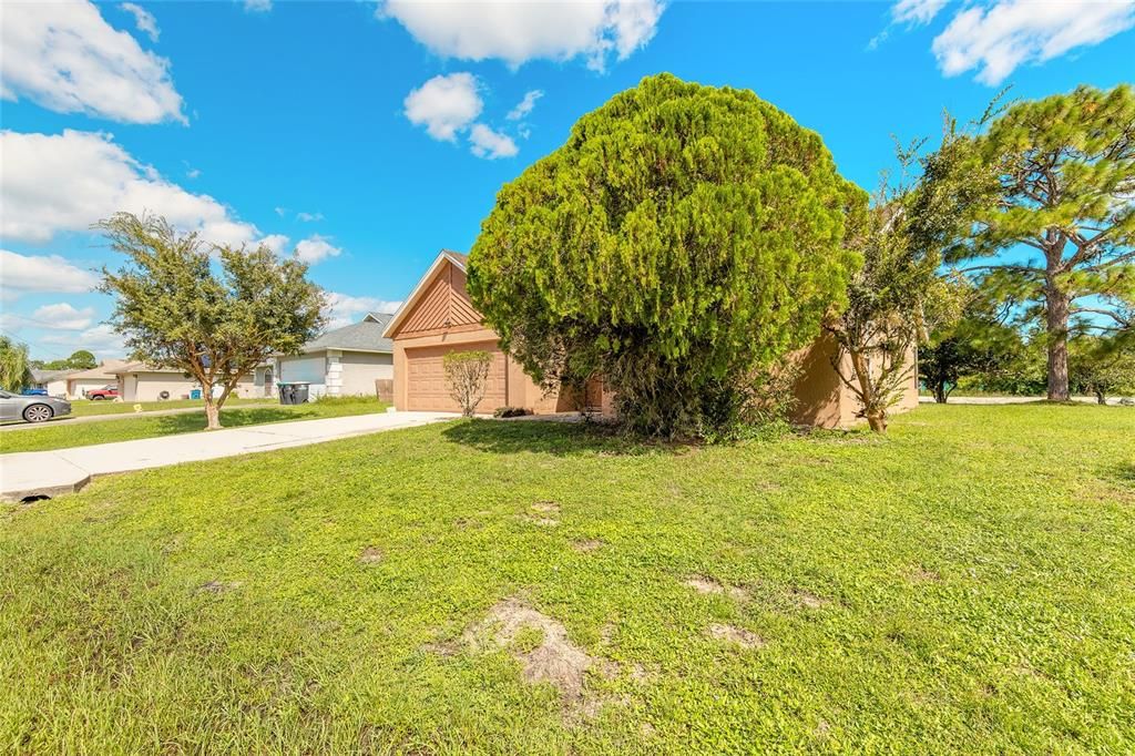 Active With Contract: $229,000 (3 beds, 2 baths, 1488 Square Feet)