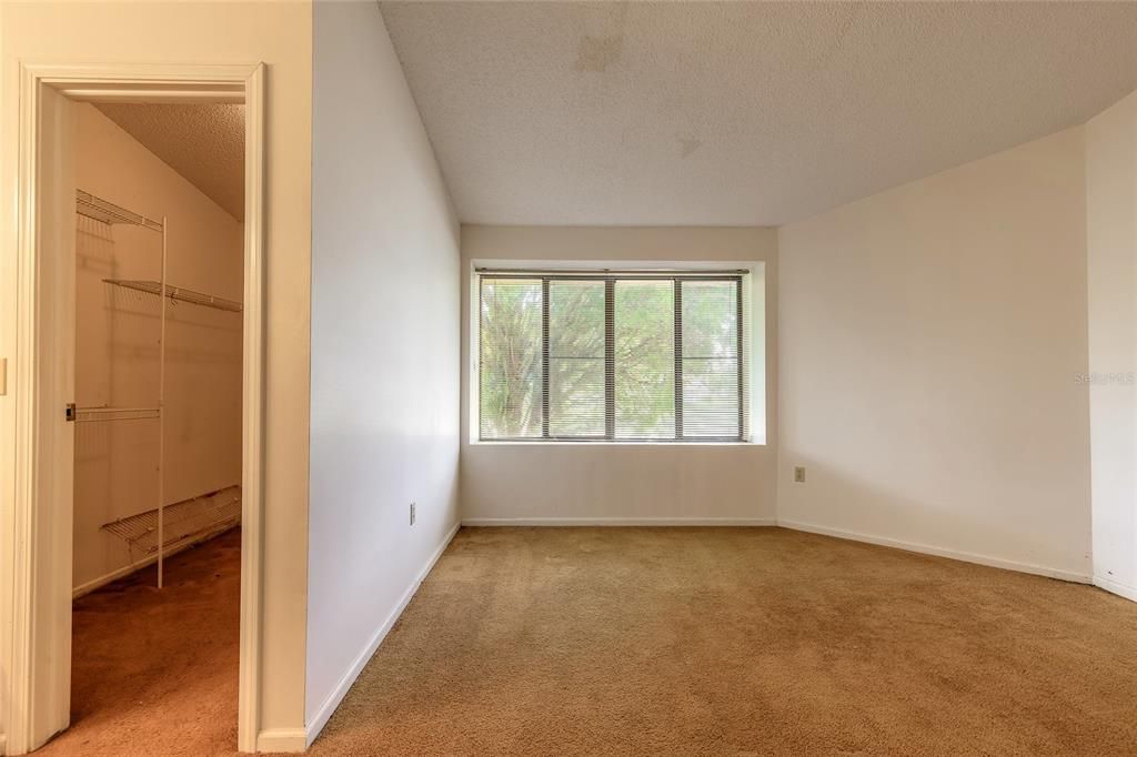 Active With Contract: $229,000 (3 beds, 2 baths, 1488 Square Feet)