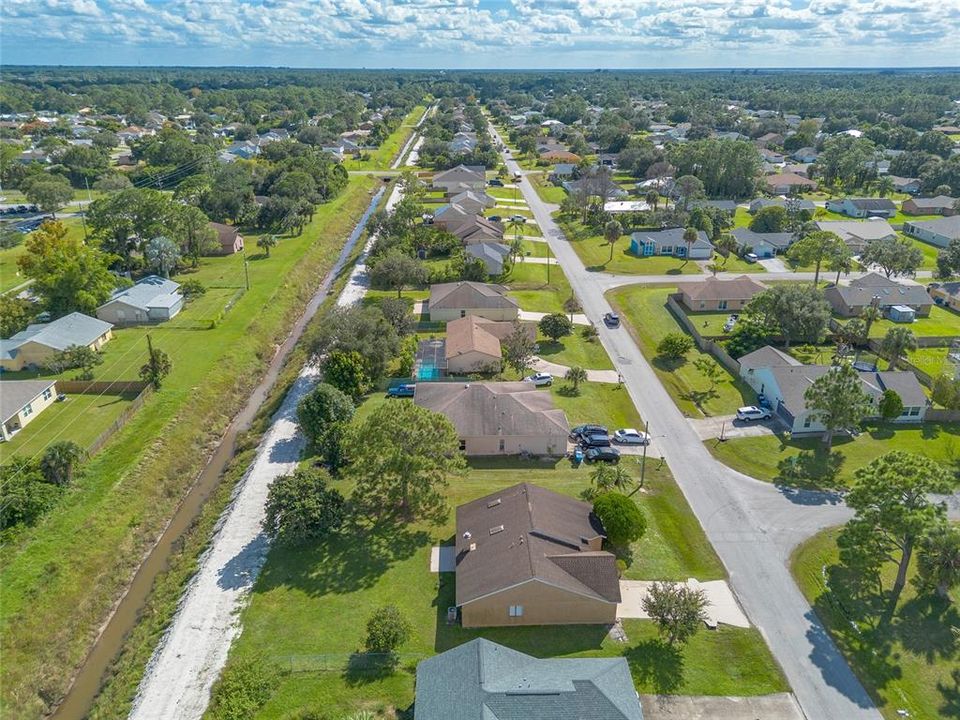 Active With Contract: $229,000 (3 beds, 2 baths, 1488 Square Feet)
