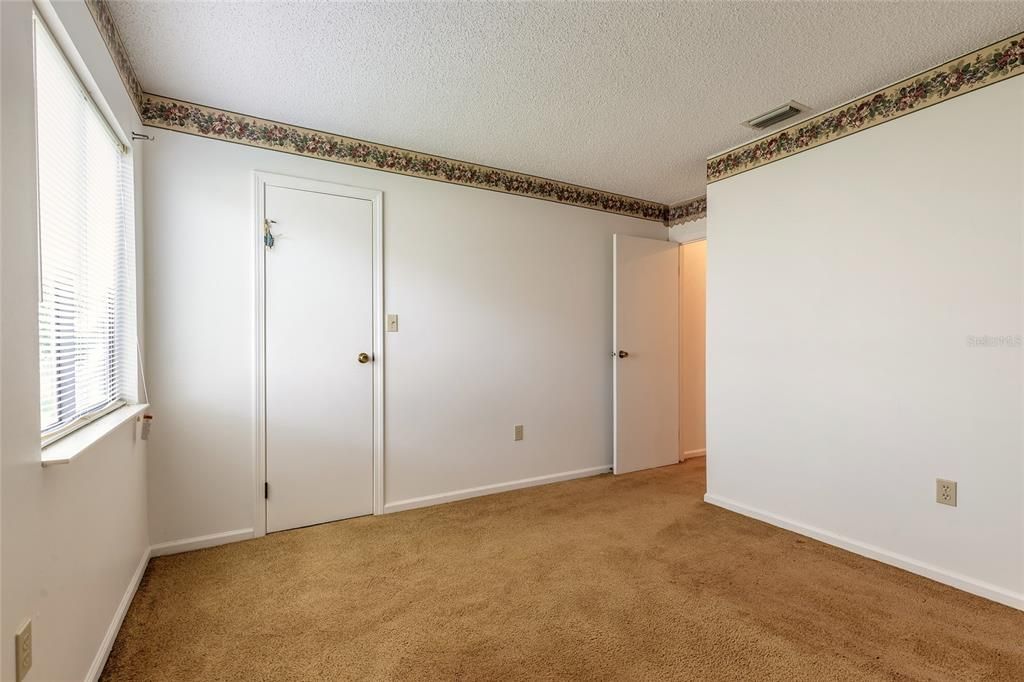 Active With Contract: $229,000 (3 beds, 2 baths, 1488 Square Feet)