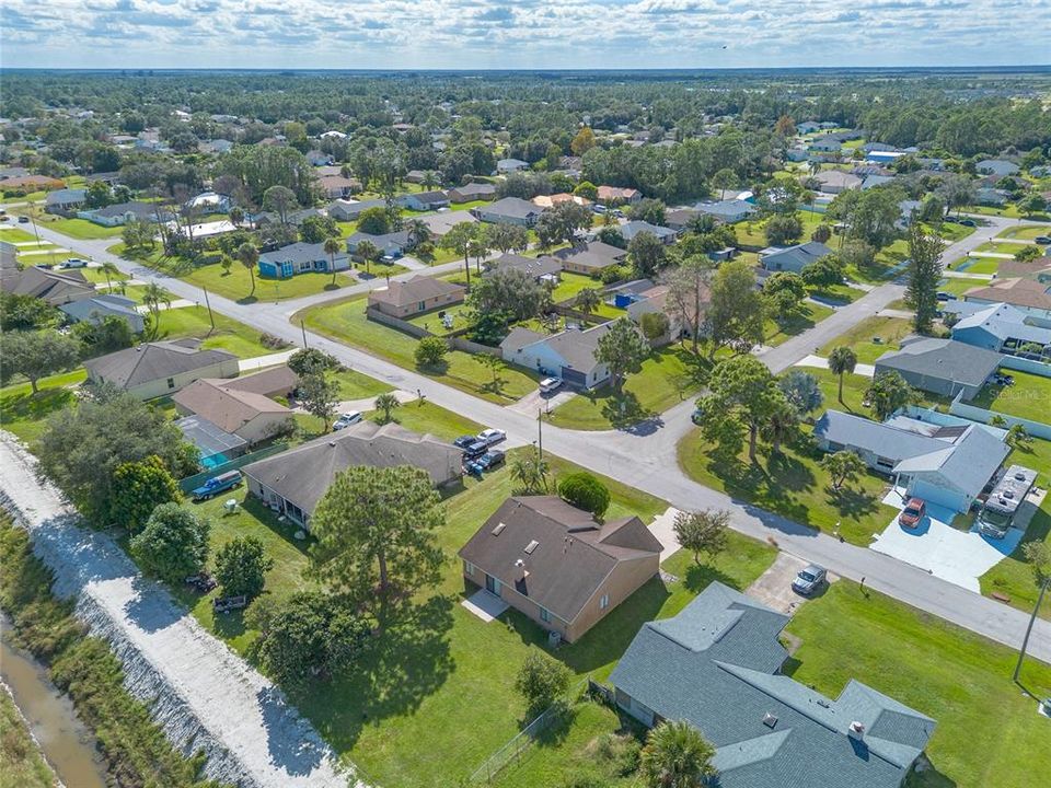 Active With Contract: $229,000 (3 beds, 2 baths, 1488 Square Feet)