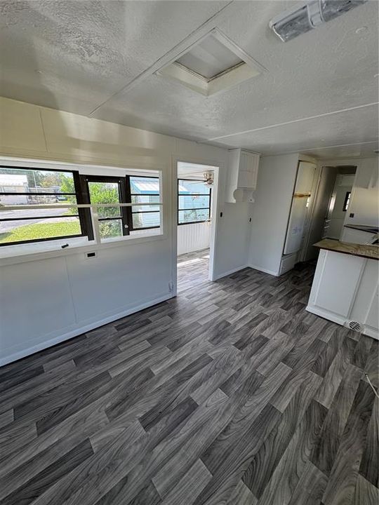 На продажу: $14,900 (1 спален, 1 ванн, 450 Квадратных фут)