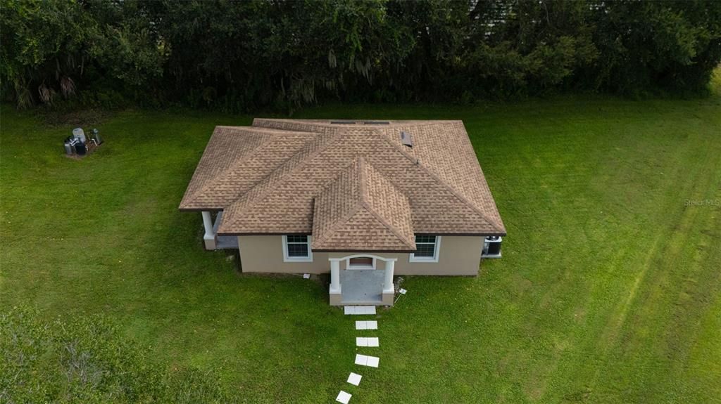 For Rent: $1,850 (1 beds, 1 baths, 900 Square Feet)