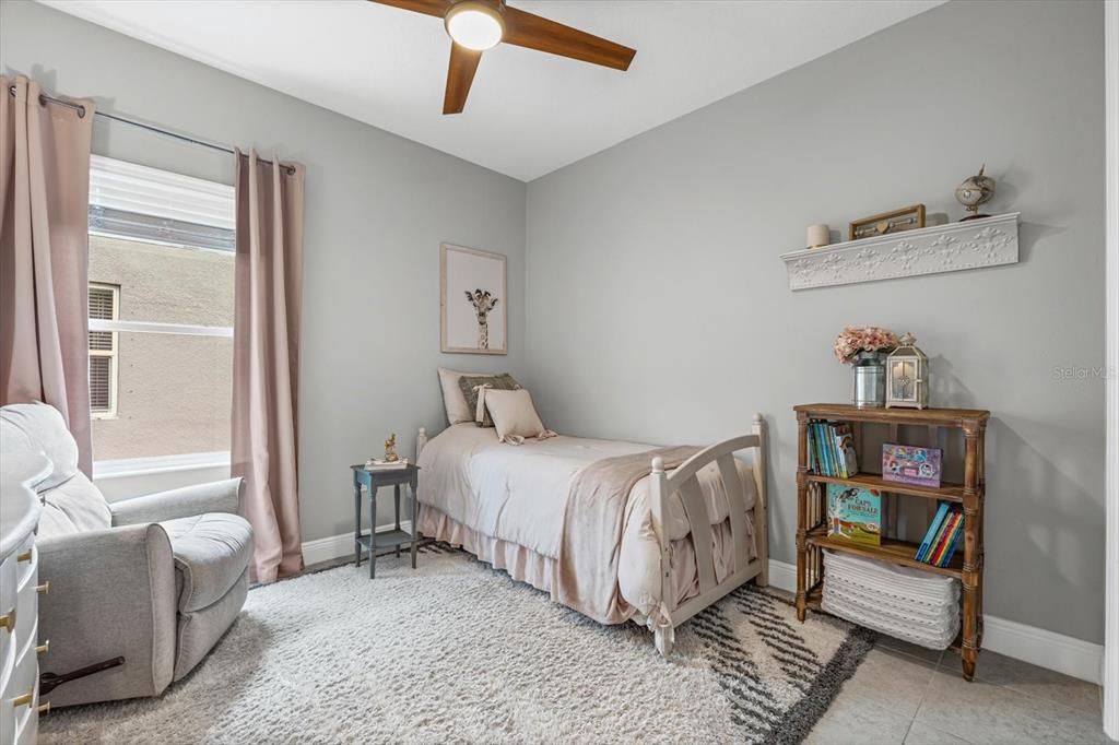 Под контрактом: $499,000 (3 спален, 2 ванн, 1812 Квадратных фут)