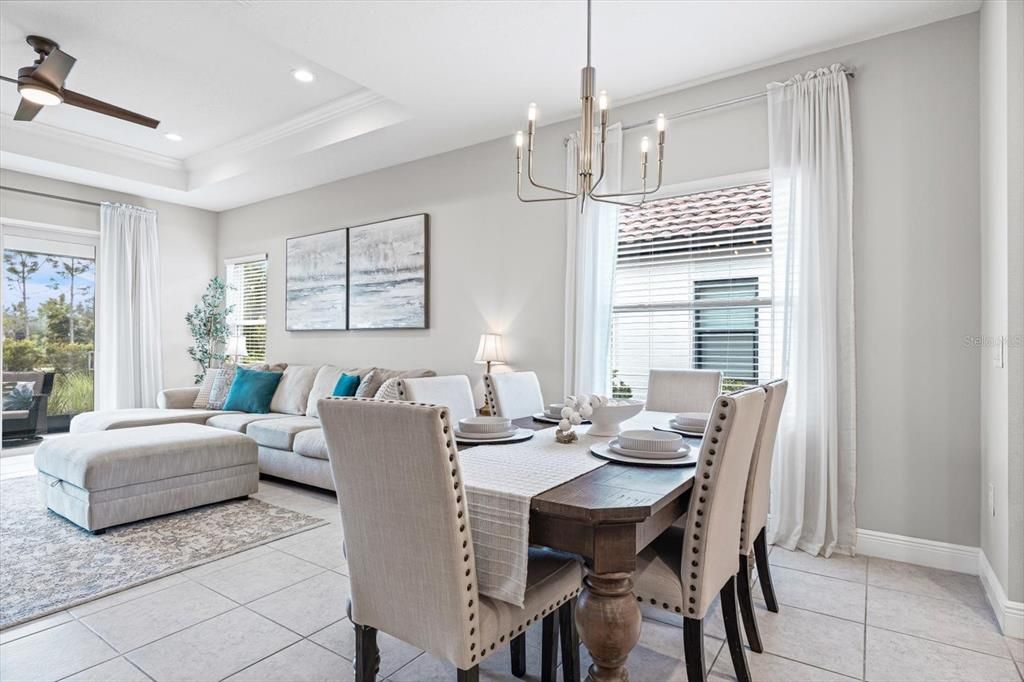 Под контрактом: $499,000 (3 спален, 2 ванн, 1812 Квадратных фут)