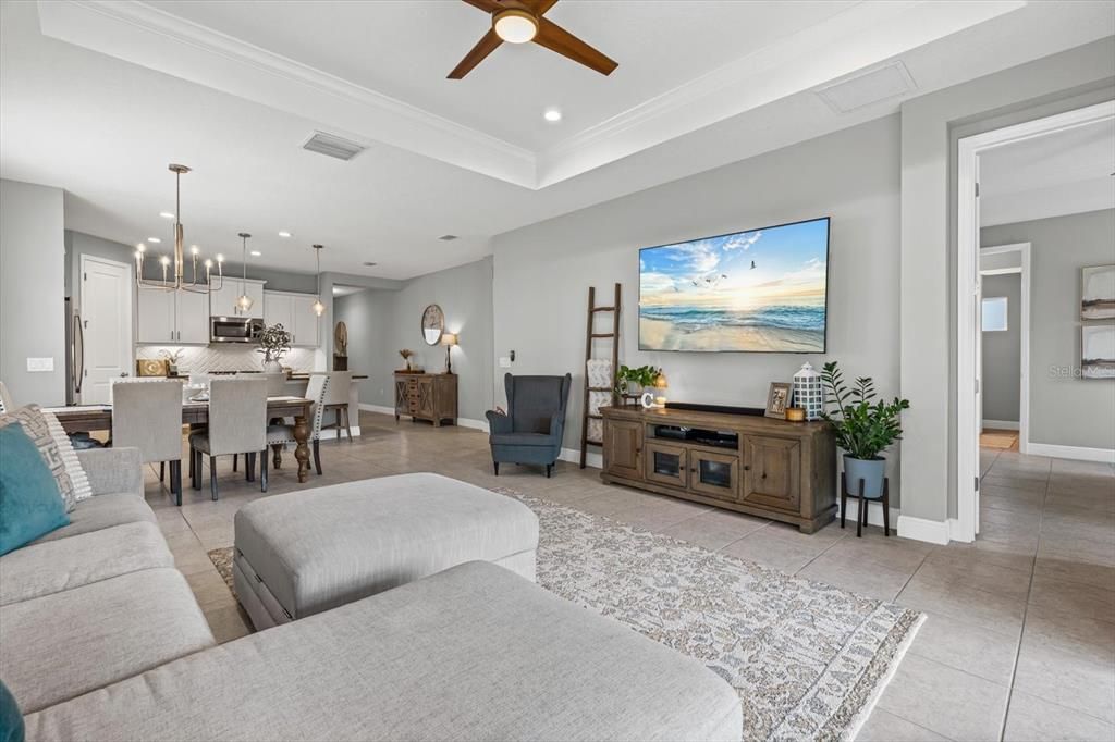 Под контрактом: $499,000 (3 спален, 2 ванн, 1812 Квадратных фут)