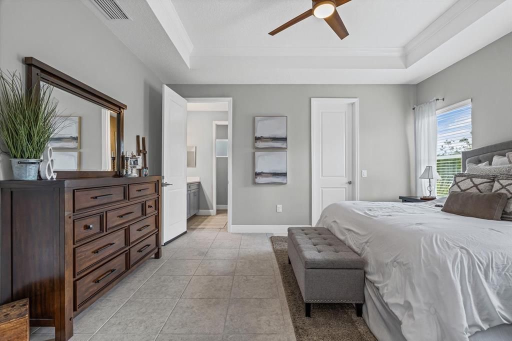 Под контрактом: $499,000 (3 спален, 2 ванн, 1812 Квадратных фут)