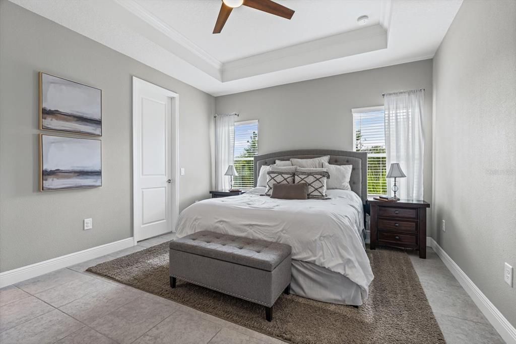 Под контрактом: $499,000 (3 спален, 2 ванн, 1812 Квадратных фут)