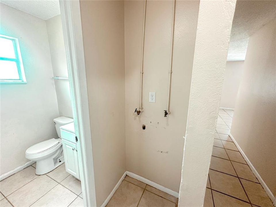 For Rent: $1,200 (3 beds, 2 baths, 1002 Square Feet)