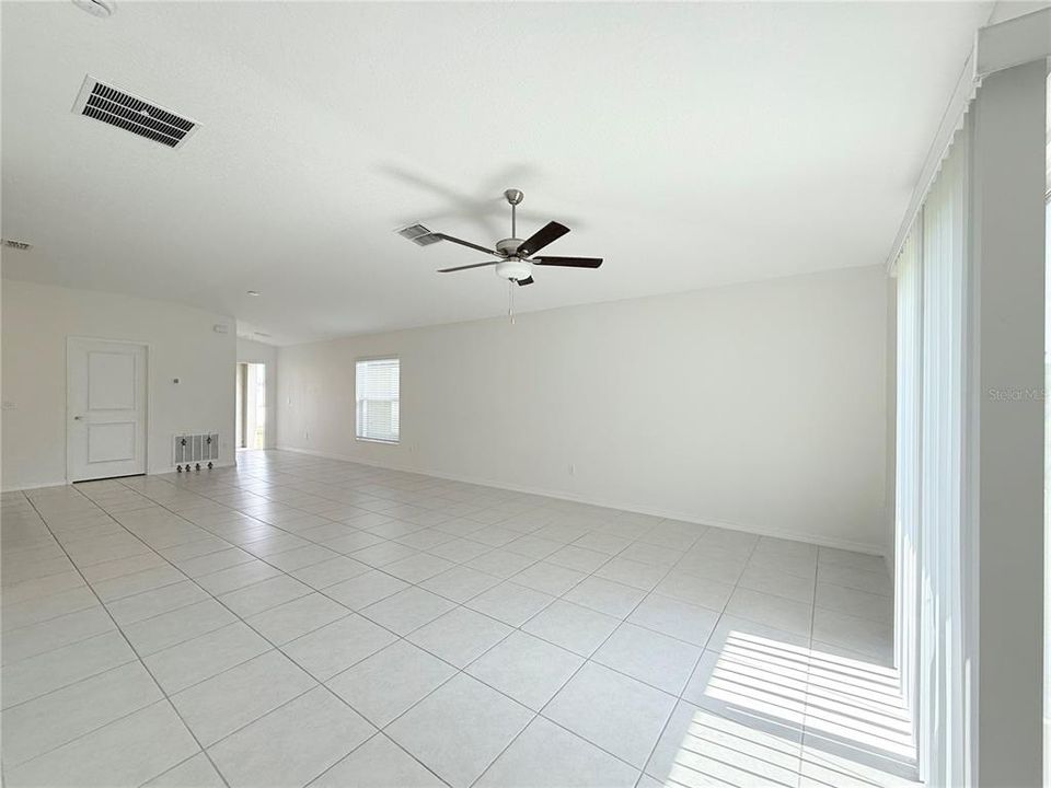 出租: $2,550 (4 贝兹, 2 浴室, 1817 平方英尺)