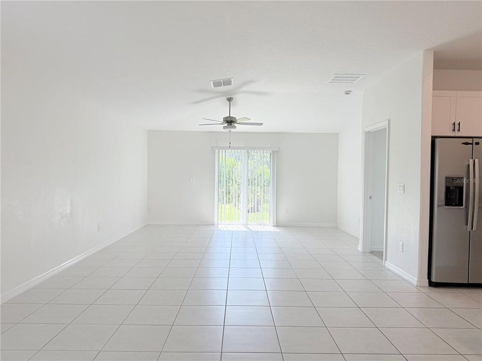 出租: $2,550 (4 贝兹, 2 浴室, 1817 平方英尺)