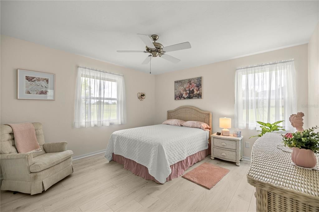 For Sale: $627,500 (4 beds, 2 baths, 2832 Square Feet)