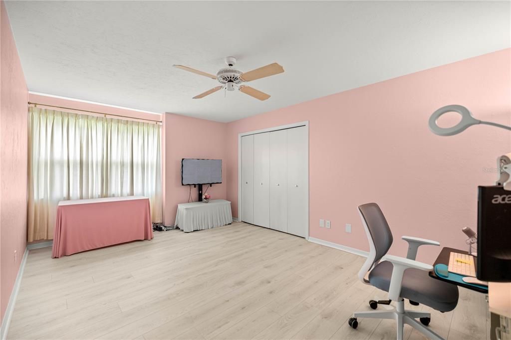 For Sale: $627,500 (4 beds, 2 baths, 2832 Square Feet)