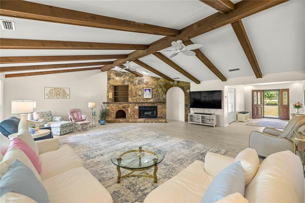 For Sale: $627,500 (4 beds, 2 baths, 2832 Square Feet)