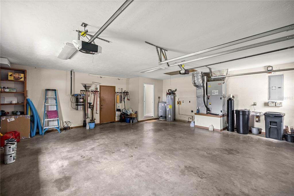 For Sale: $627,500 (4 beds, 2 baths, 2832 Square Feet)