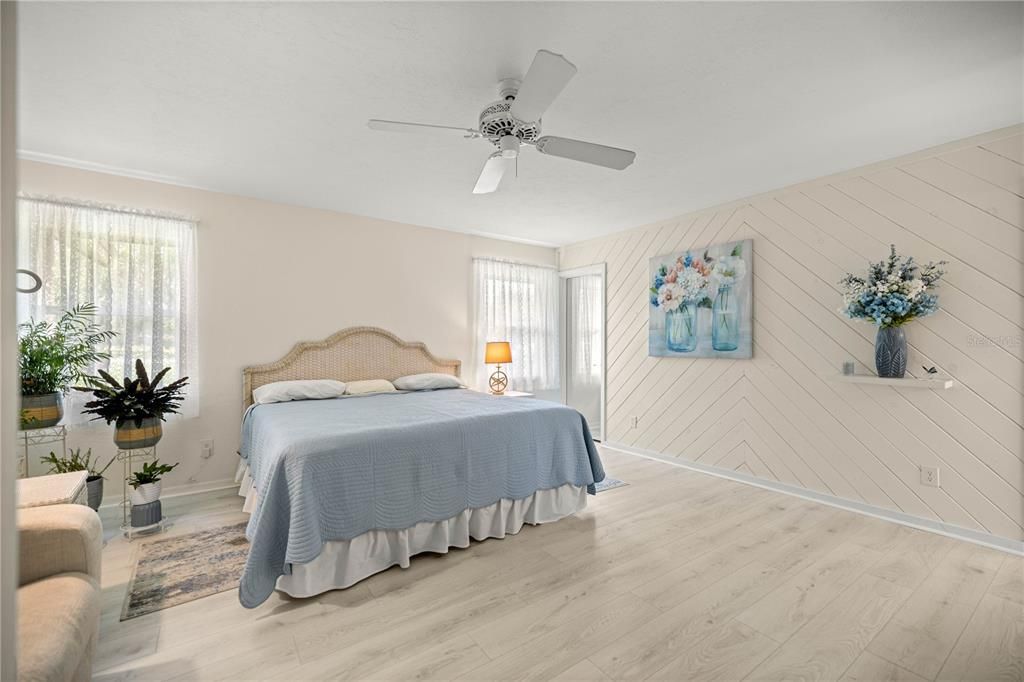 For Sale: $627,500 (4 beds, 2 baths, 2832 Square Feet)