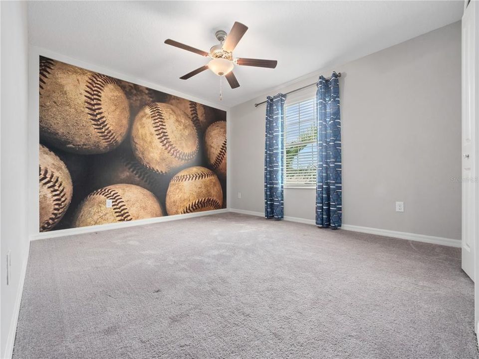 Activo con contrato: $395,000 (4 camas, 2 baños, 2655 Pies cuadrados)