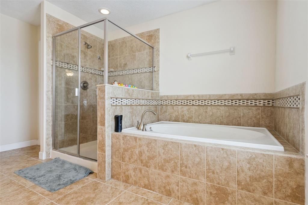 На продажу: $659,000 (5 спален, 3 ванн, 3774 Квадратных фут)