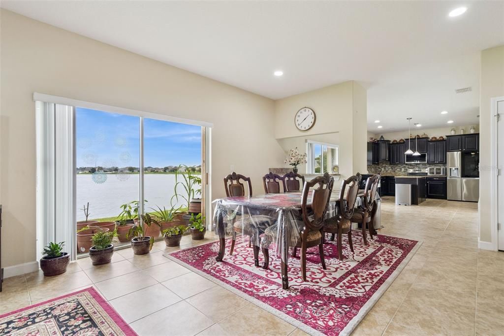 На продажу: $659,000 (5 спален, 3 ванн, 3774 Квадратных фут)